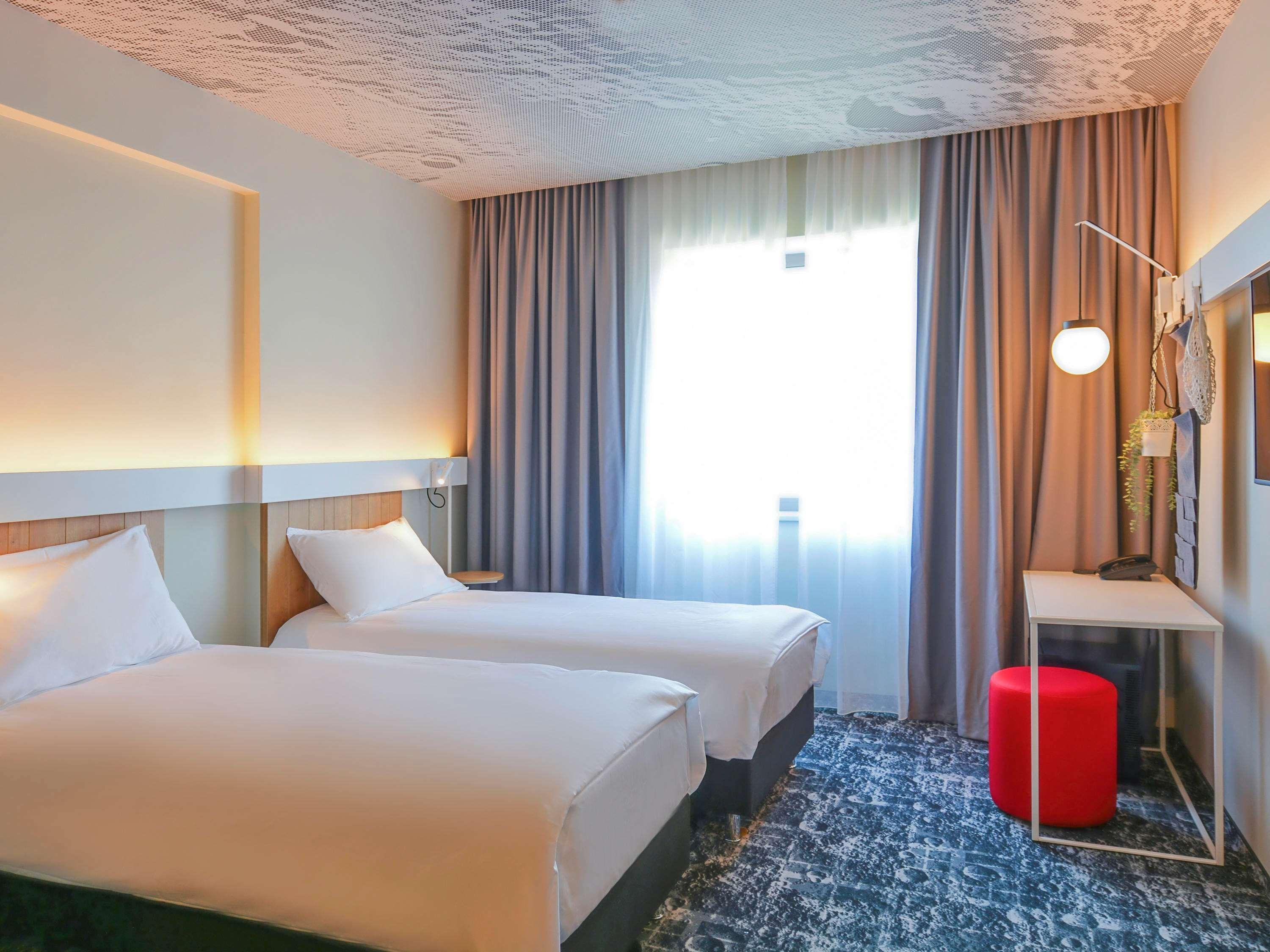 Hotel Ibis Bucharest Politehnica Esterno foto
