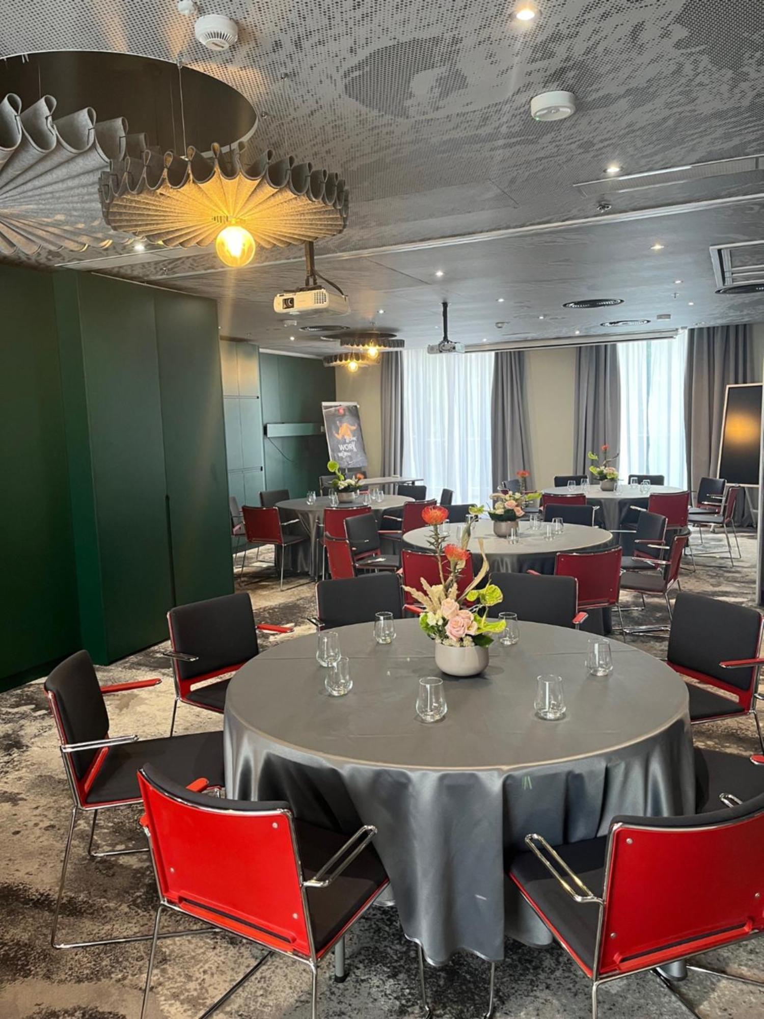 Hotel Ibis Bucharest Politehnica Esterno foto