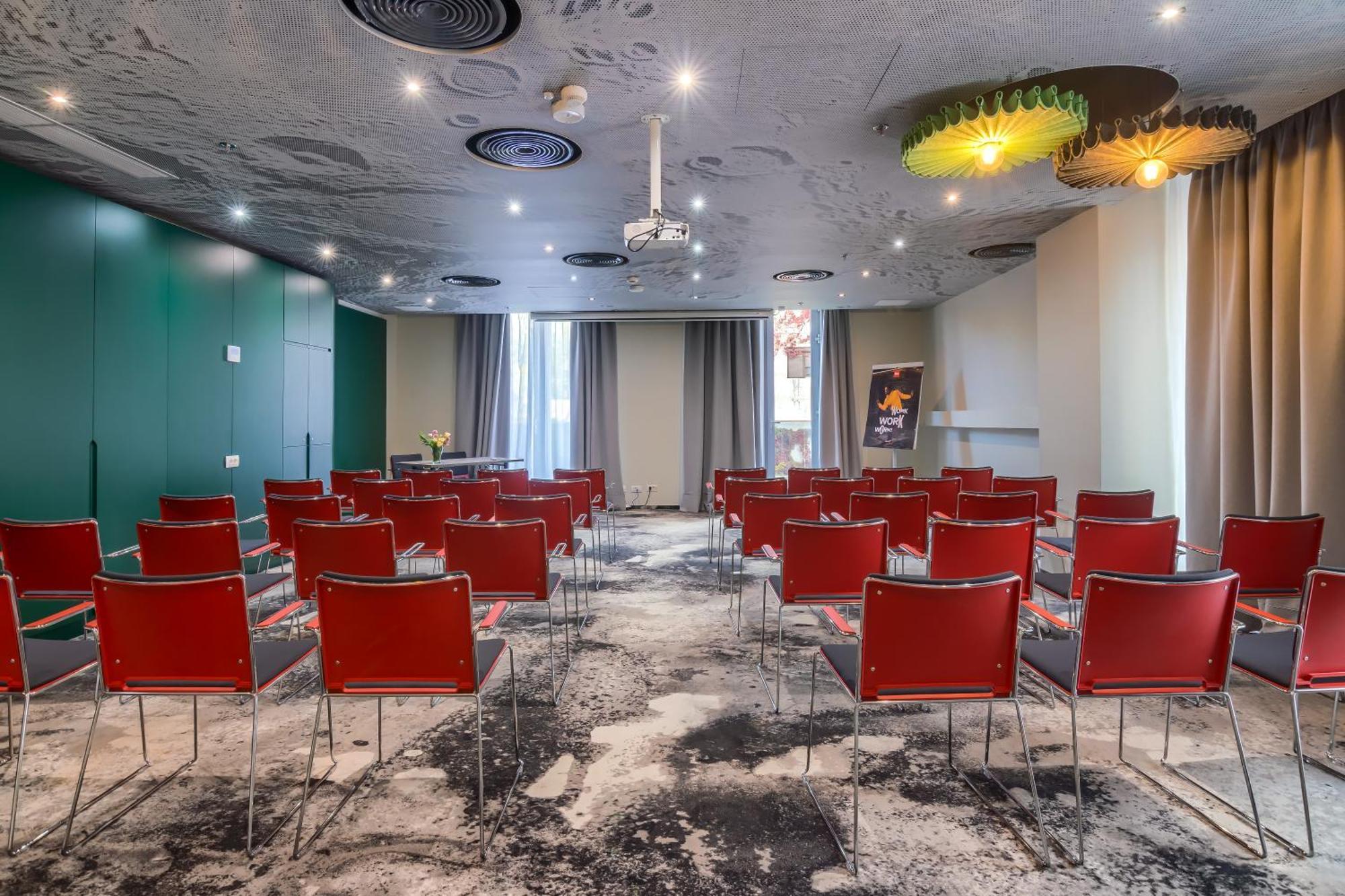 Hotel Ibis Bucharest Politehnica Esterno foto
