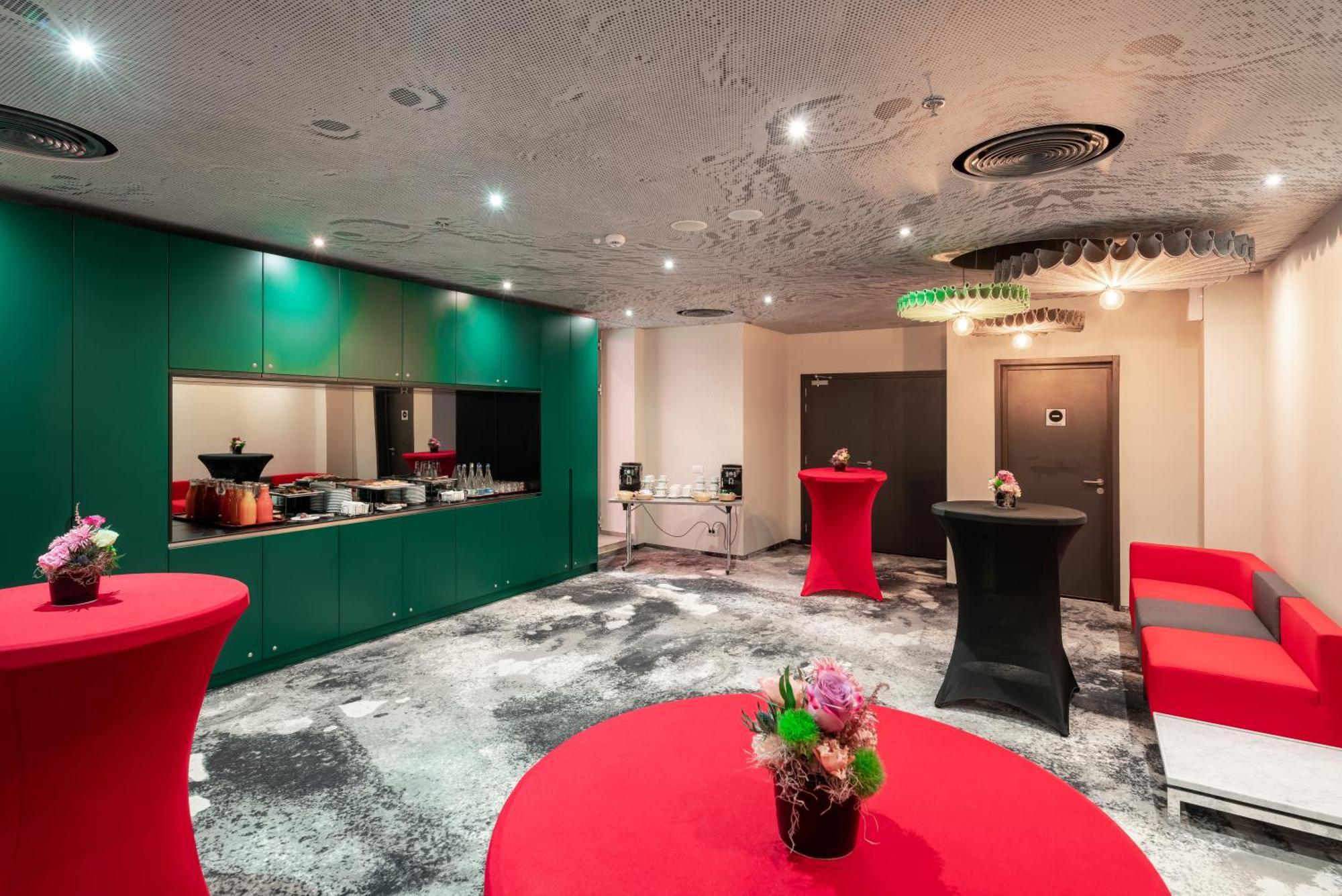 Hotel Ibis Bucharest Politehnica Esterno foto